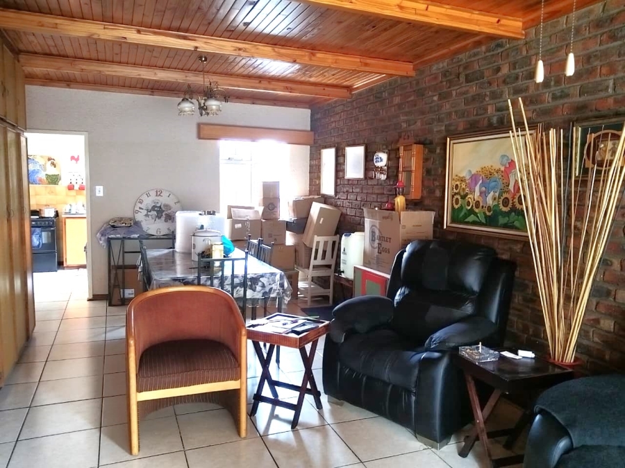 2 Bedroom Property for Sale in Kannoniers Park North West